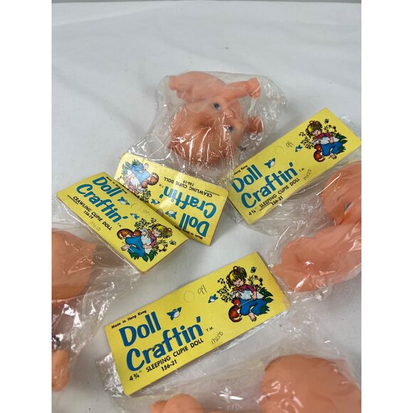 Vintage Doll Craftin Crawling Cupie Doll Set Of 4 Plastic Toys Made In Hong Kong - Picture 5 of 6